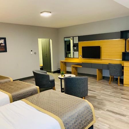 Hotel Konak モムチルグラト エクステリア 写真