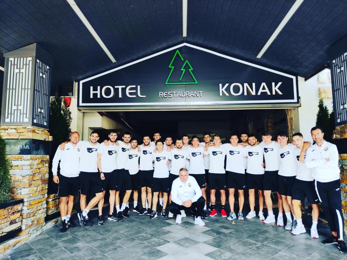 Hotel Konak モムチルグラト エクステリア 写真