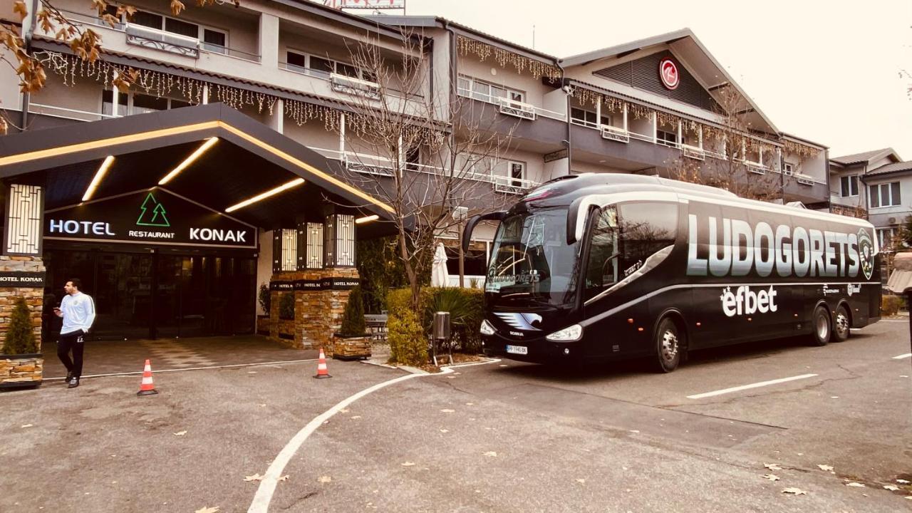 Hotel Konak モムチルグラト エクステリア 写真