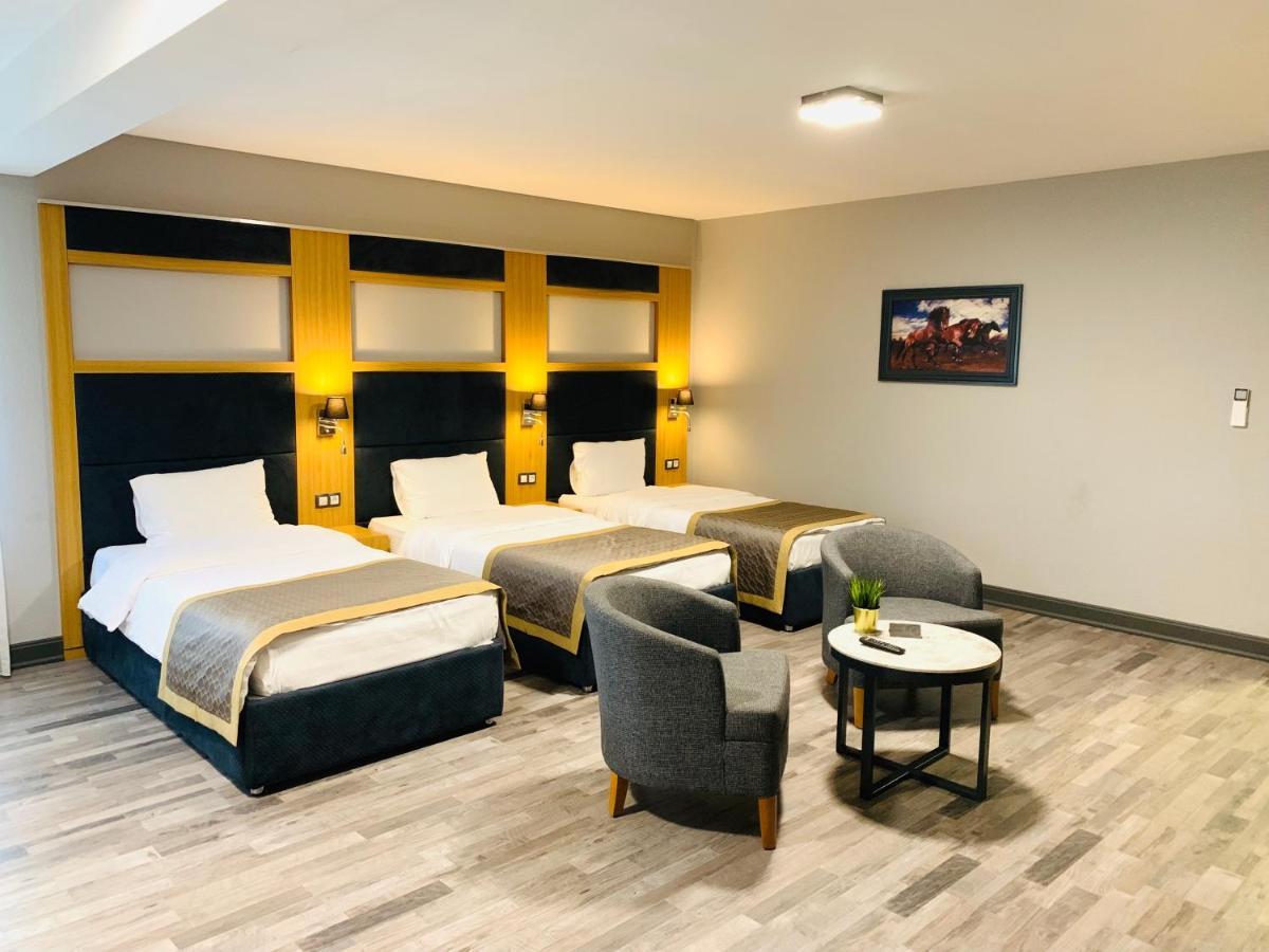Hotel Konak モムチルグラト エクステリア 写真