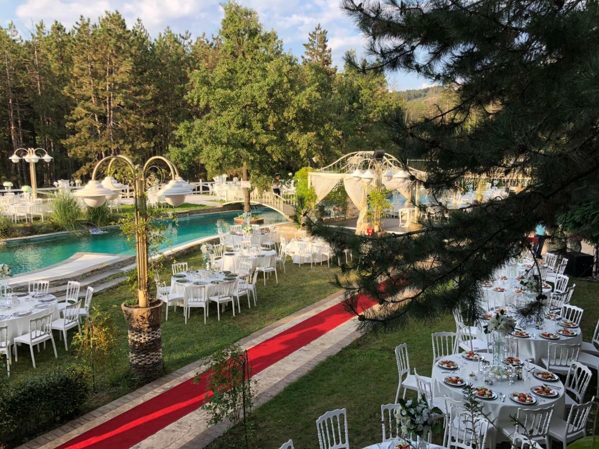 Hotel Konak モムチルグラト エクステリア 写真