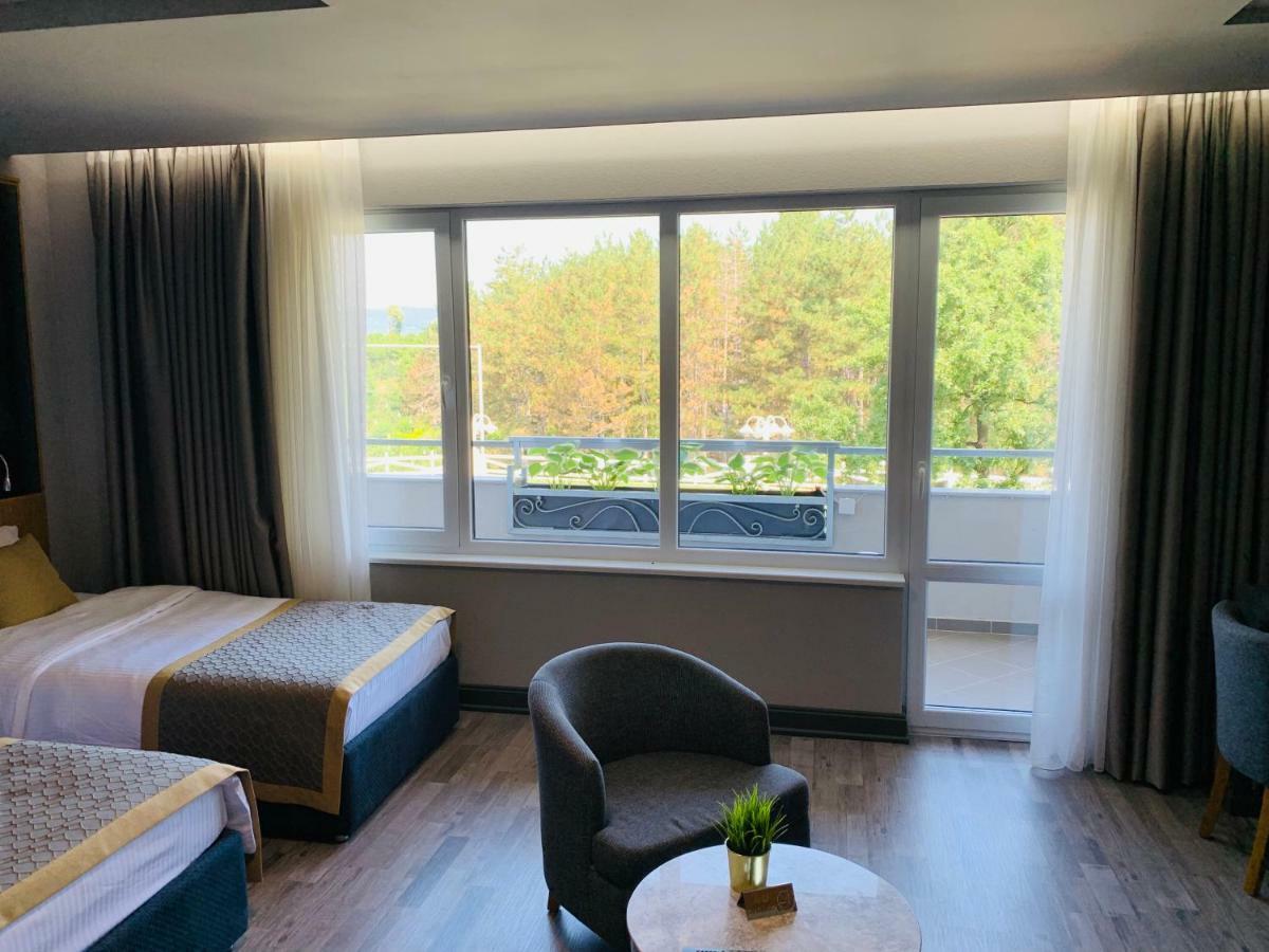 Hotel Konak モムチルグラト エクステリア 写真