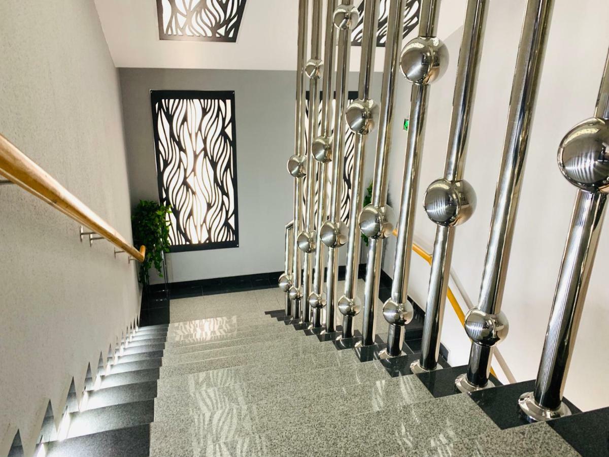 Hotel Konak モムチルグラト エクステリア 写真
